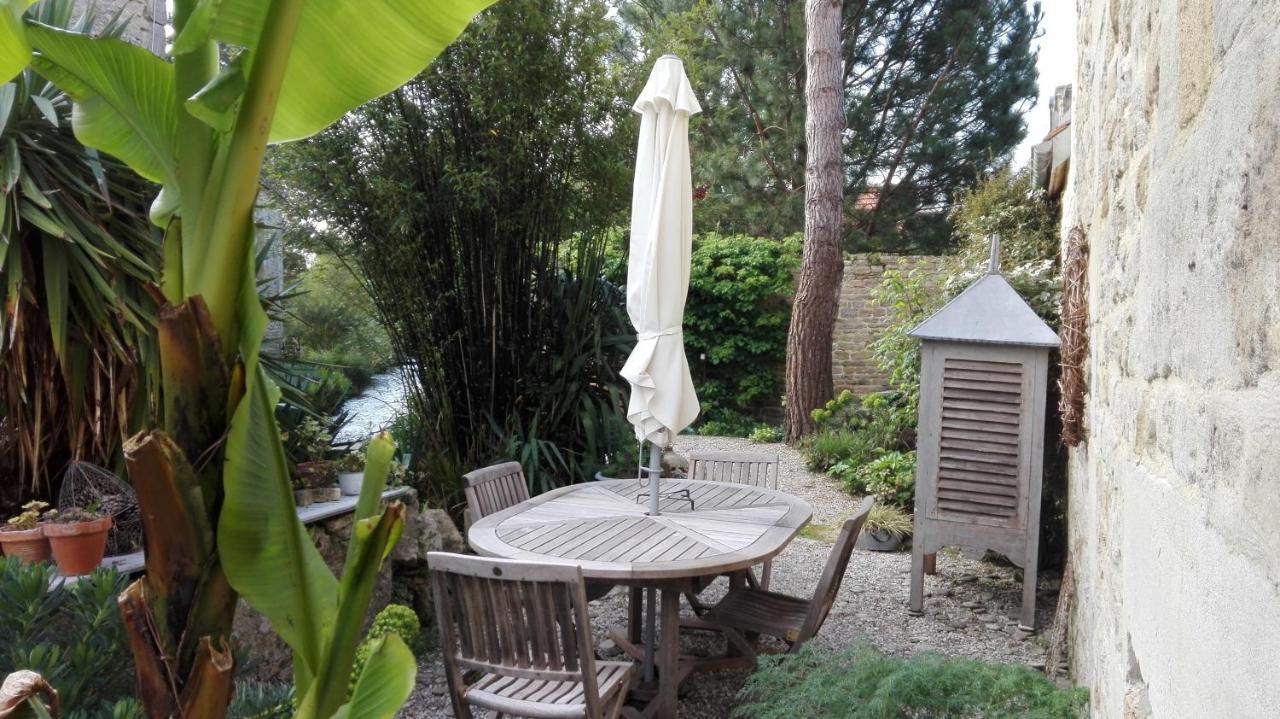 La Malposte Bed & Breakfast Reviers Luaran gambar