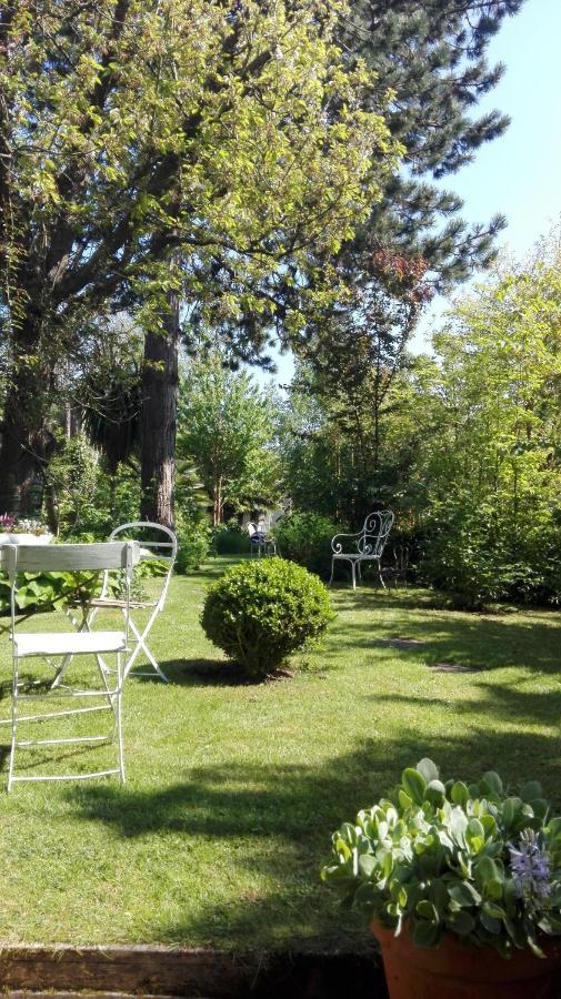 La Malposte Bed & Breakfast Reviers Luaran gambar