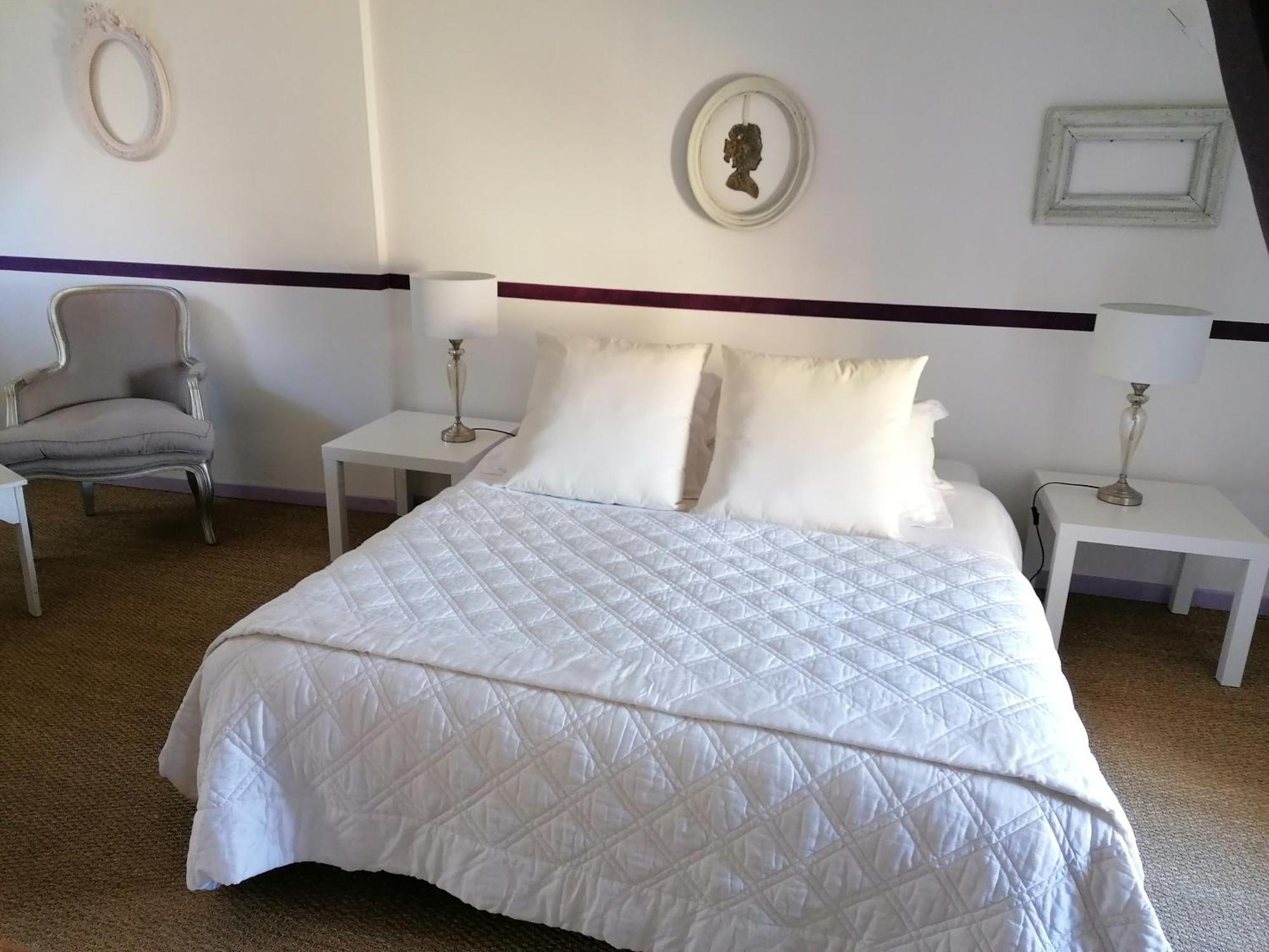 La Malposte Bed & Breakfast Reviers Luaran gambar