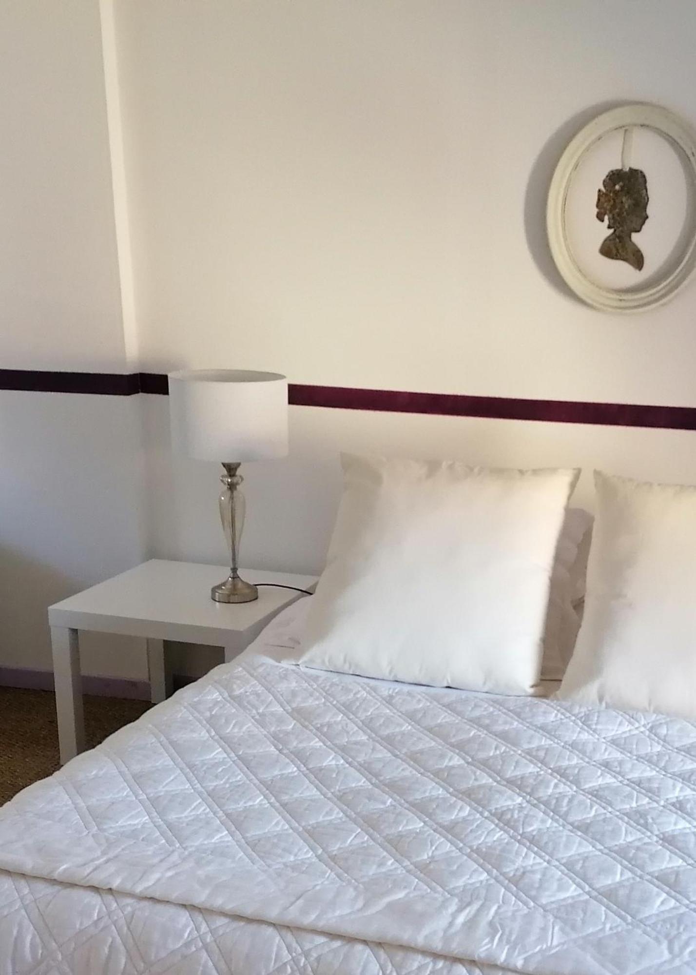 La Malposte Bed & Breakfast Reviers Luaran gambar